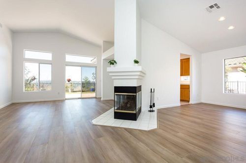 2334 Columbine Dr, Alpine, CA, 91901-1306 | Card Image