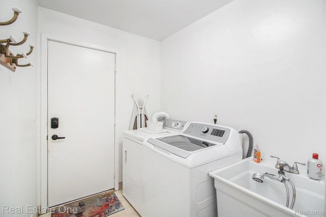 1st Floor Laundry Rm | Image 17