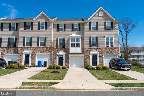102 Benford Ln, BEVERLY, NJ, 08010-1744 | Card Image