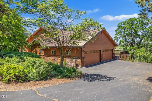 12065 Kestrel Rd, Klamath Falls, OR, 97601-8620 | Card Image
