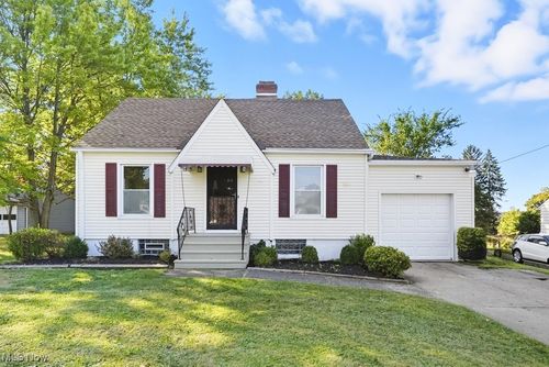 375 Hillside Rd, Seven Hills, OH, 44131-4408 | Card Image