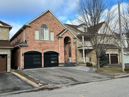 82 Laurier Ave, Richmond Hill, ON, L4E4P5 | Card Image