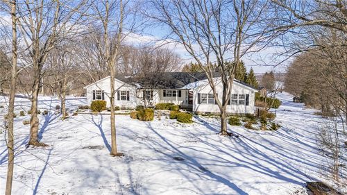 5029 Wyffels Rd, Canandaigua, NY, 14424-8313 | Card Image