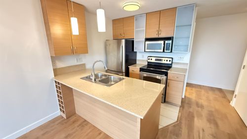 3008-909 Mainland St, Vancouver, BC, V6B1S3 | Card Image