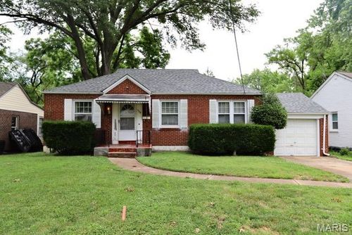 254 S Hartnett Ave, Ferguson, MO, 63135-2104 | Card Image