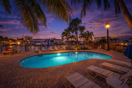 115-815 Middle River Dr, Fort Lauderdale, FL, 33304-3554 | Card Image