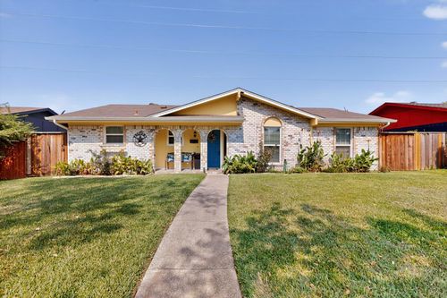 633 Laguna Dr, Garland, TX, 75043-2634 | Card Image