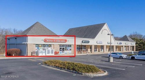 514 State Route 33, MILLSTONE TOWNSHIP, NJ, 08535-9427 | Card Image