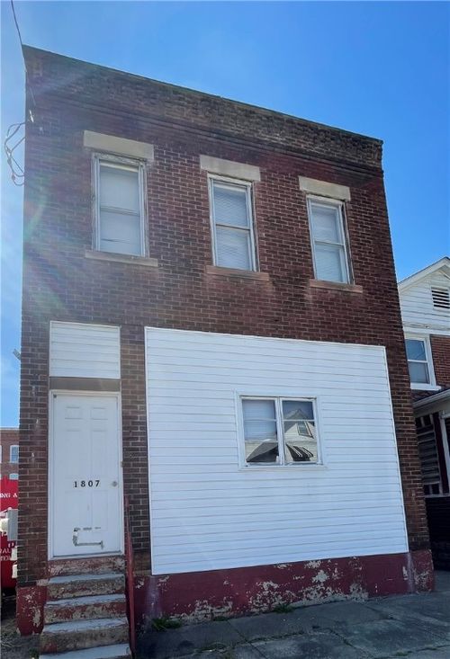 1807 4th Ave, Arnold, PA, 15068-4556 | Card Image