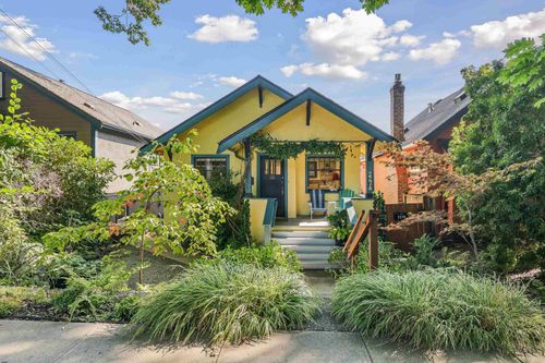 2274 E 7th Ave, Vancouver, BC, V5N1S7 | Card Image