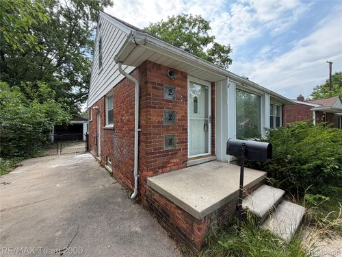 228 Auburn St, Inkster, MI, 48141-4015 | Card Image