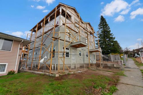 2-3581 Haida Dr, Vancouver, BC, V5M3Y9 | Card Image