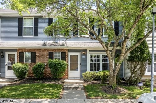 327 Smithwold Rd, Somerset, NJ, 08873-4858 | Card Image