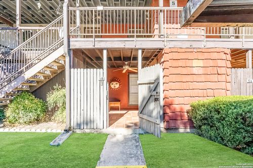 5b-3803 Barrington St, San Antonio, TX, 78217-4102 | Card Image