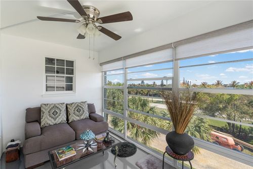 apt-401-2333 Indian River Blvd, Vero Beach, FL, 32960-5295 | Card Image