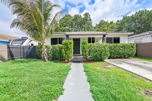 3249 Nw 51st St, Miami, FL, 33142-3351 | Card Image
