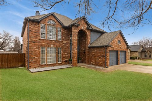 1017 Baldwin Dr, Arlington, TX, 76012-5377 | Card Image