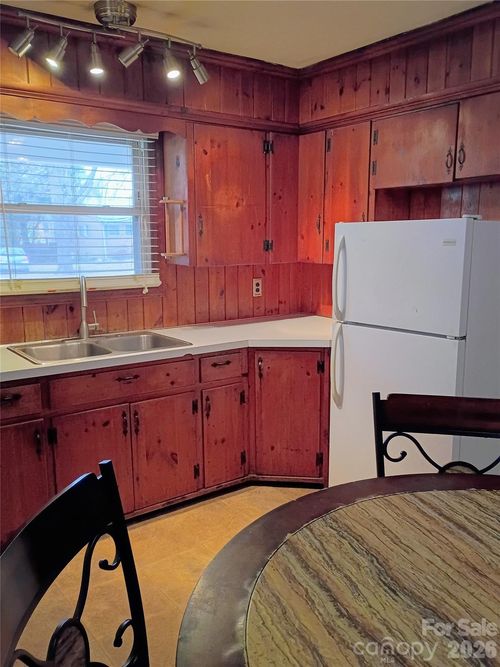 159 Edgewood Dr, Forest City, NC, 28043-2814 | Card Image