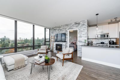 1608 - 110 Brew St, Condo with 2 bedrooms, 2 bathrooms and 1 parking in Port Moody BC | Image 3