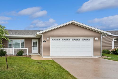 8-803 Spruce Dr Sw, Independence, IA, 50644-2740 | Card Image