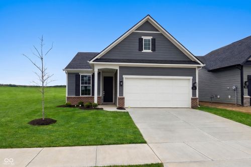 754 Daisy St, Greenwood, IN, 46143-8469 | Card Image