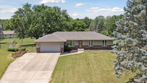 11740 Wagon Ln, Roscoe, IL, 61073-8951 | Card Image