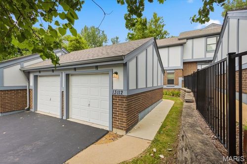 13112 Royal Pines Dr, Saint Louis, MO, 63146-2251 | Card Image