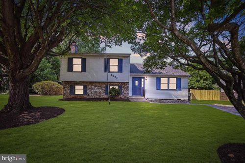 8591 King Carter St, MANASSAS, VA, 20110-4892 | Card Image