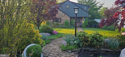 212 Elizabeth Ave, Piscataway, NJ, 08854-4407 | Card Image