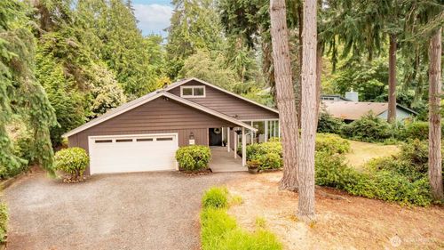 10761 Bill Point Cres Ne, Bainbridge Island, WA, 98110-2108 | Card Image