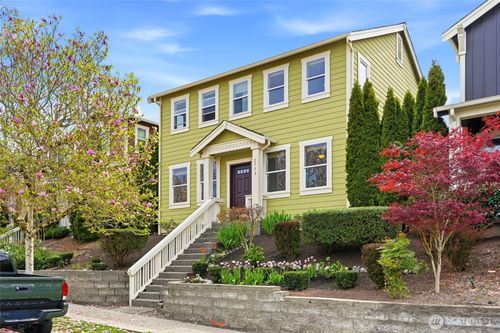 2773 Ne Magnolia St, Issaquah, WA, 98029-3627 | Card Image