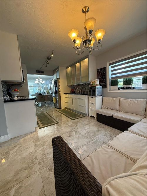 apt-112h-12950 Sw 4th Ct, Pembroke Pines, FL, 33027-6730 | Card Image