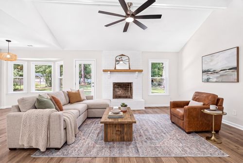 120 Cynthia Ln, Summerville, SC, 29485-4640 | Card Image