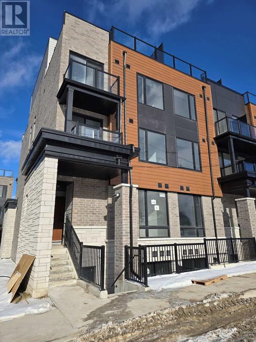 520-30 Markdale Lane, Markham (Middlefield), ON, L3S0E3 | Card Image