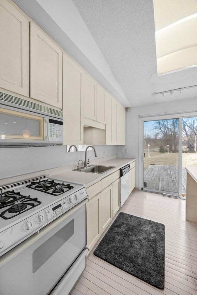 21557 S Lake George Dr Nw, House other with 2 bedrooms, 2 bathrooms and null parking in Oak Grove MN | Image 17