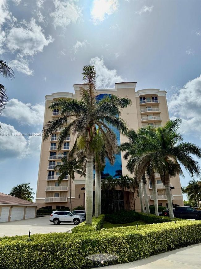 APT-7C - 3000 N Highway A1a, Condo with 3 bedrooms, 3 bathrooms and null parking in Hutchinson Island FL | Image 58
