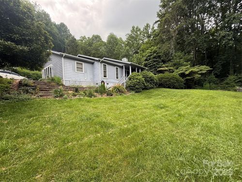 46 High Meadow Ln, Waynesville, NC, 28786-7060 | Card Image