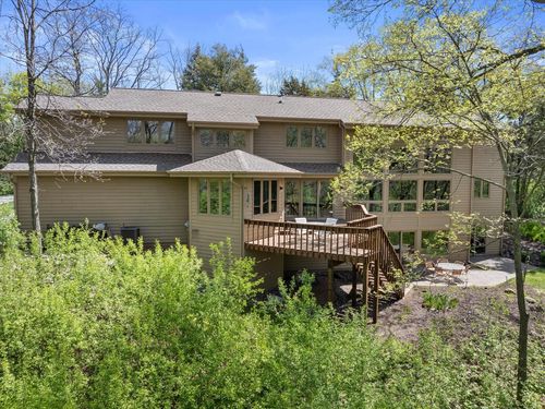 1161 Lost Woods Road, Summit, WI, 53066 | Card Image