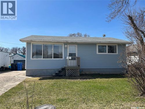 826 Eva St, Estevan, SK, S4A1P3 | Card Image
