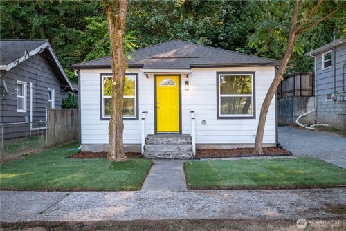 806 N. 4th, Kelso, WA, 98626 | Card Image