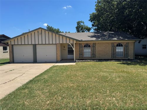 6936 Declaration St, Watauga, TX, 76148-1944 | Card Image