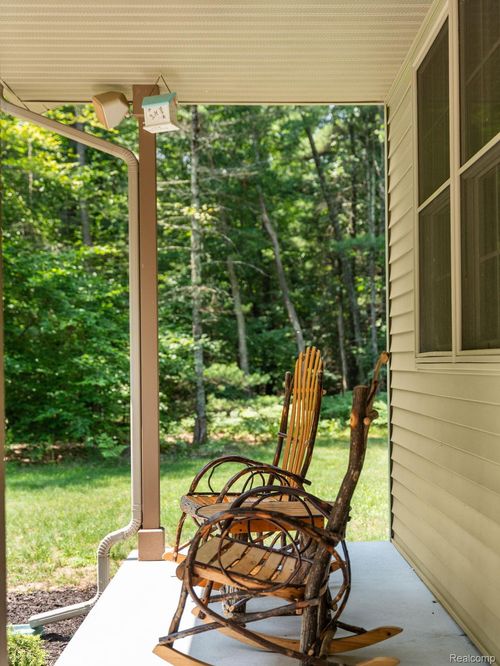 5070 Duck Lake Rd, Whitehall, MI, 49461-9723 | Card Image