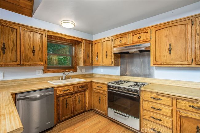6429 Cedar Ct, House other with 3 bedrooms, 2 bathrooms and 2 parking in Angelus Oaks CA | Image 15