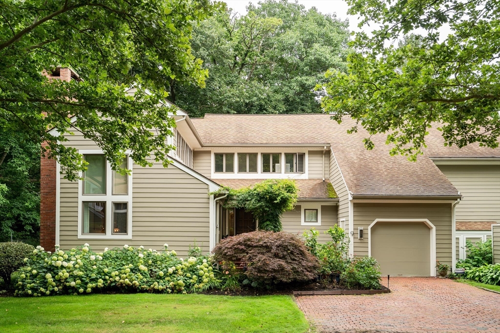 Benjamin Pl, Chestnut Hill, MA 02467
