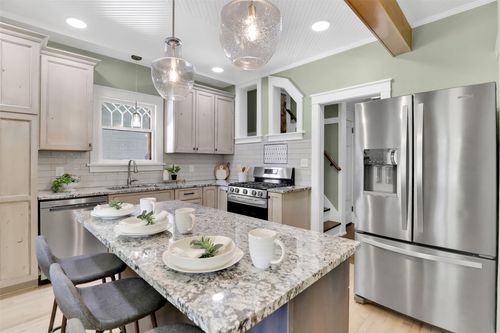 1020 3rd Ave N, Great Falls, MT, 59401-1508 | Card Image