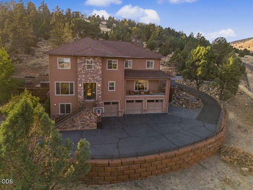 2706 Vale Rd, Klamath Falls, OR, 97603-9486 | Card Image