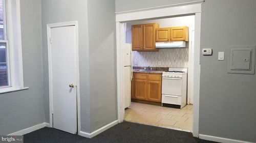 c-7020 Woodland Ave, PHILADELPHIA, PA, 19142-1127 | Card Image