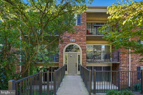 878101-878 College Pkwy, ROCKVILLE, MD, 20850-1946 | Card Image