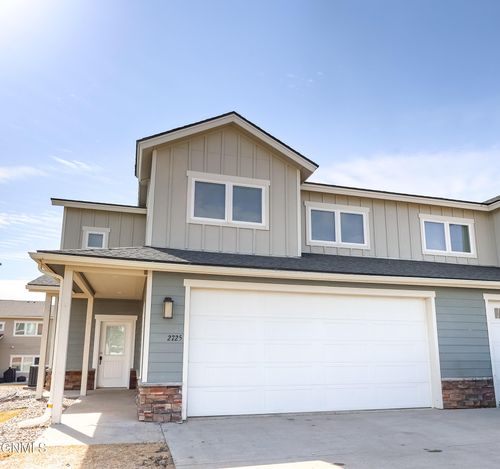 2725 28th Street W, Williston, ND, 58801 | Card Image
