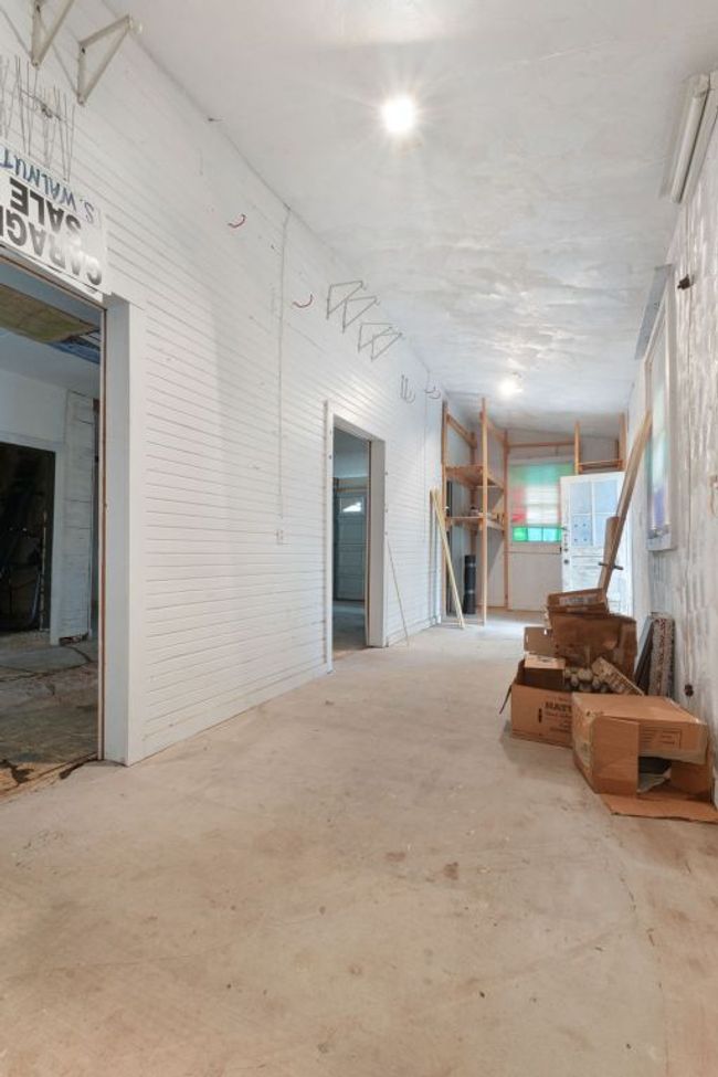 508 S Walnut St, House other with 4 bedrooms, 2 bathrooms and 6 parking in Lampasas TX | Image 39